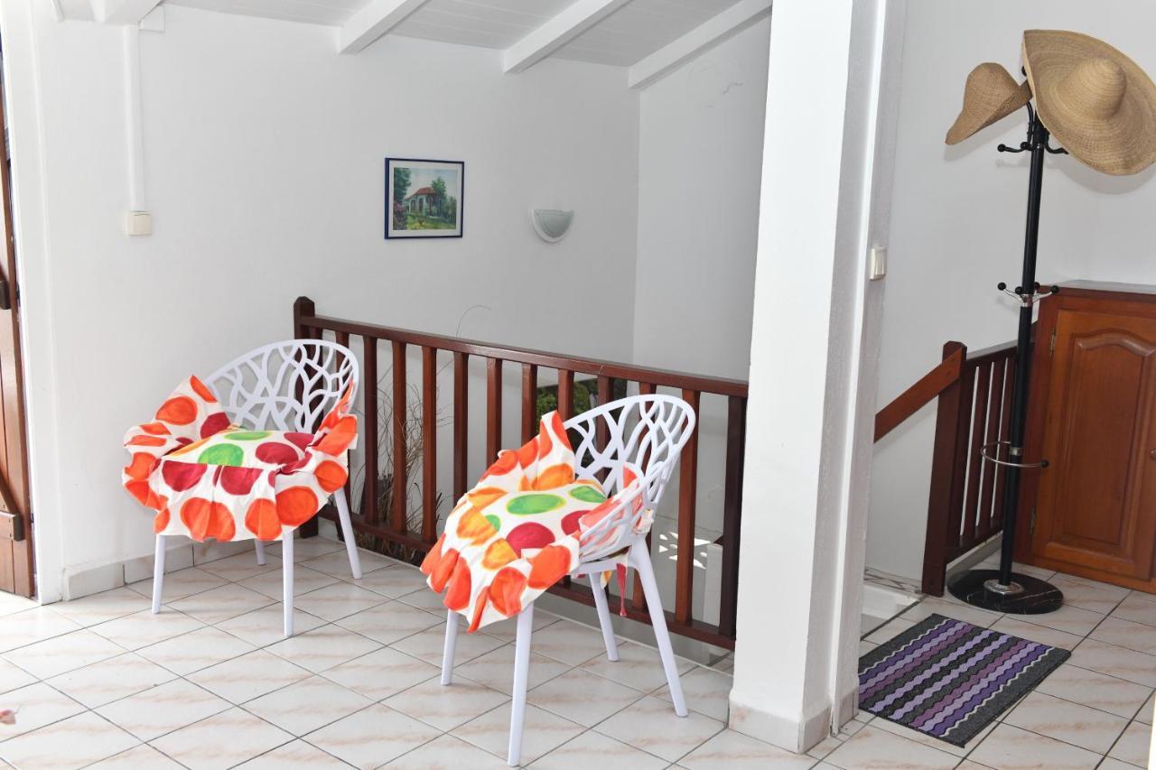 Coco Et Canne Port-Louis Extérieur photo