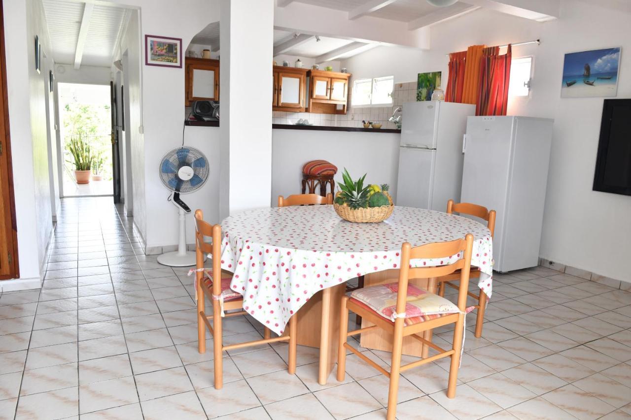 Coco Et Canne Port-Louis Extérieur photo