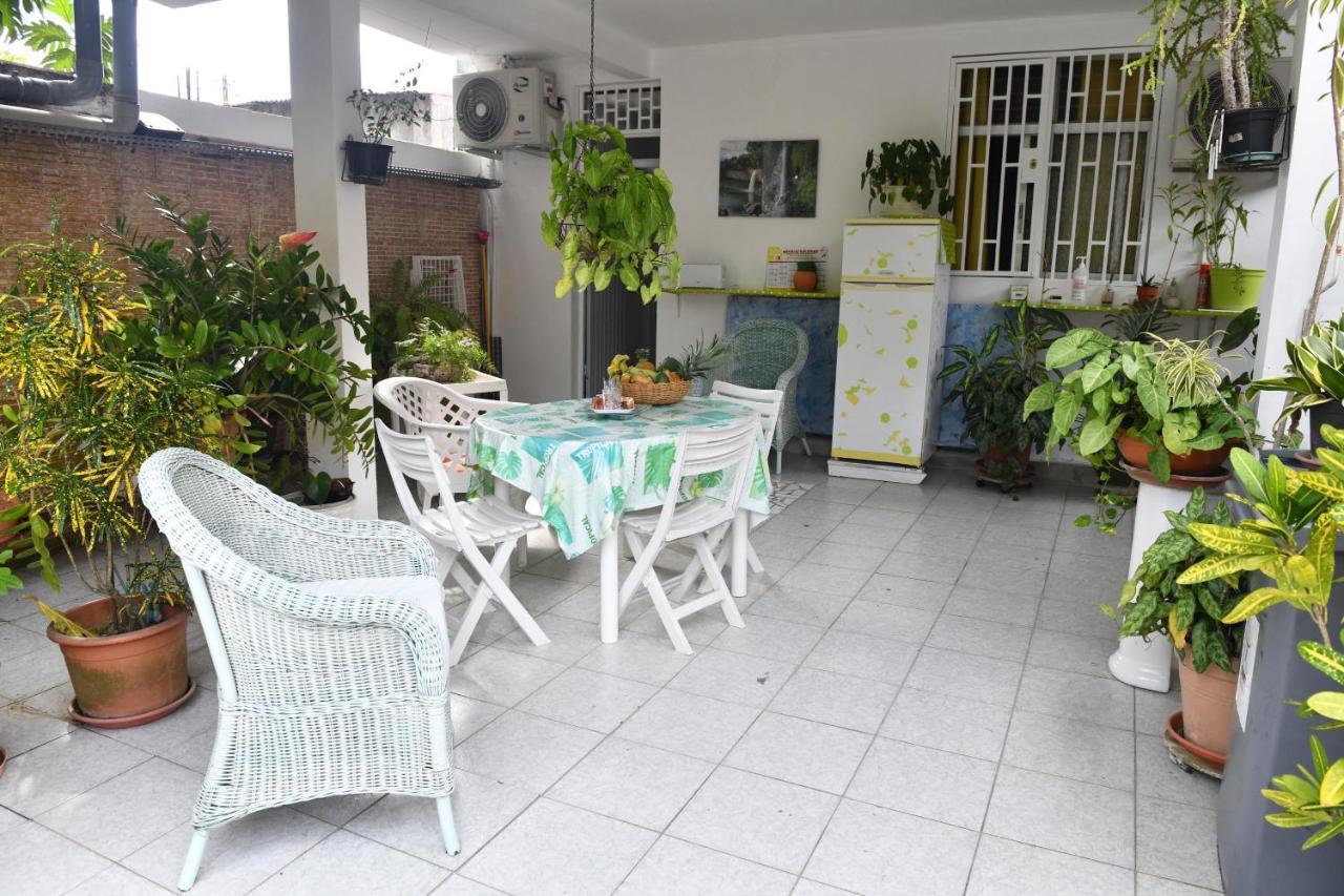 Coco Et Canne Port-Louis Extérieur photo